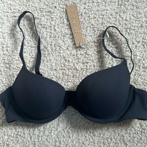Skims T-shirt push up bra